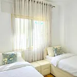 Sunny - 147 Apartamento