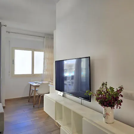 Sunny - 147 Apartment